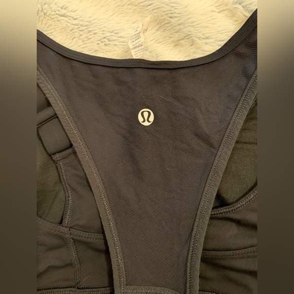 Authentic Women’s Lululemon Tank Top - Picture 6 of 6